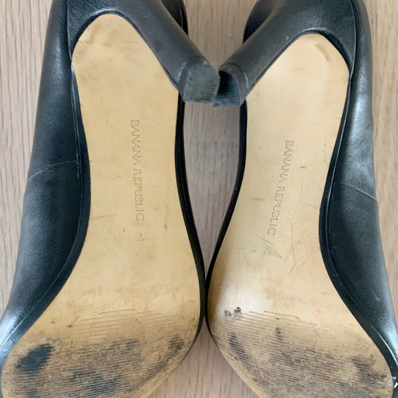 Banana Republic Heels size 7 - Picture 3 of 6
